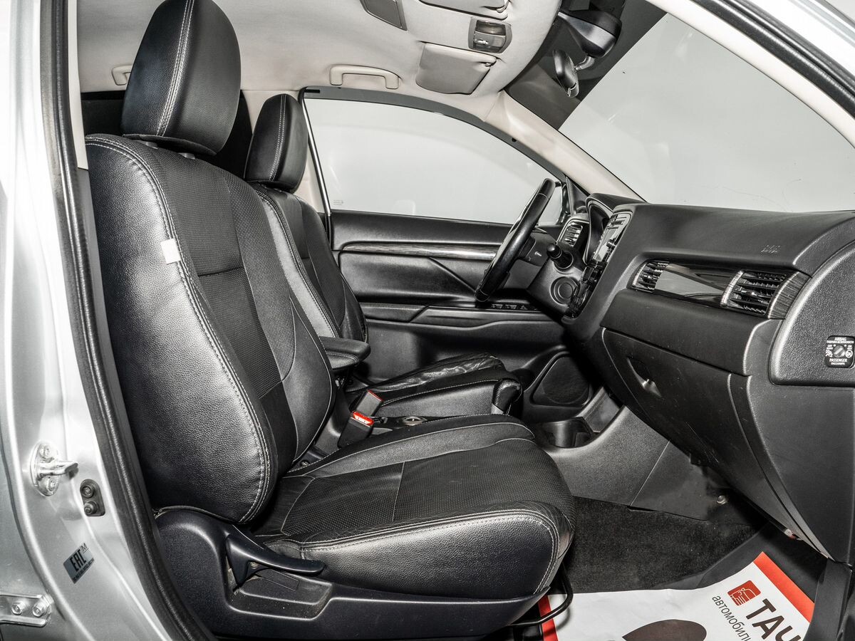 Mitsubishi Outlander 2015 - фото автомобиля