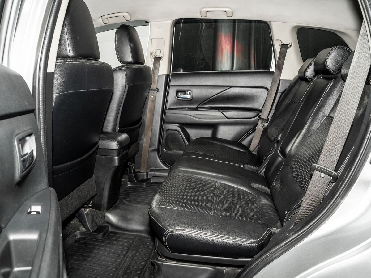 Mitsubishi Outlander 2015 - фото автомобиля