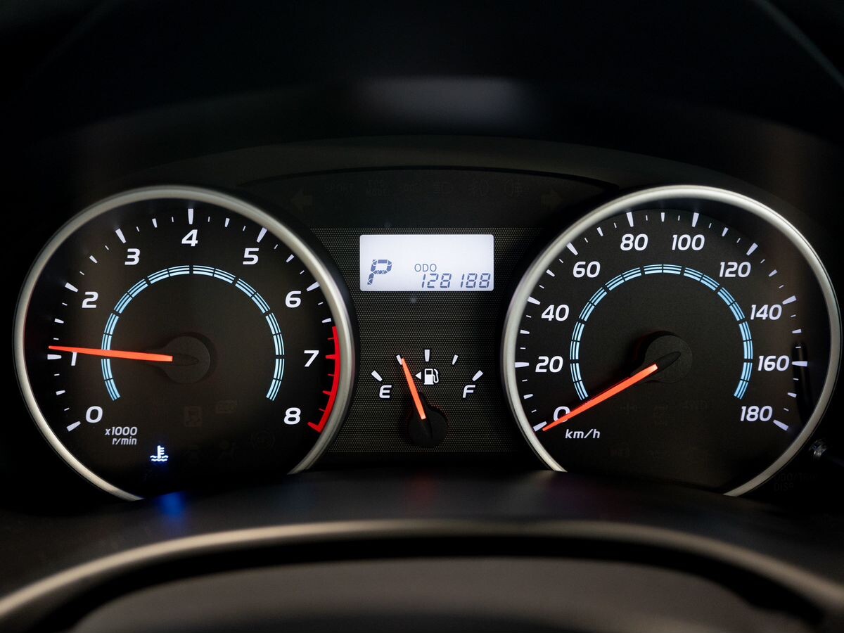 Toyota Wish 2009 - фото автомобиля