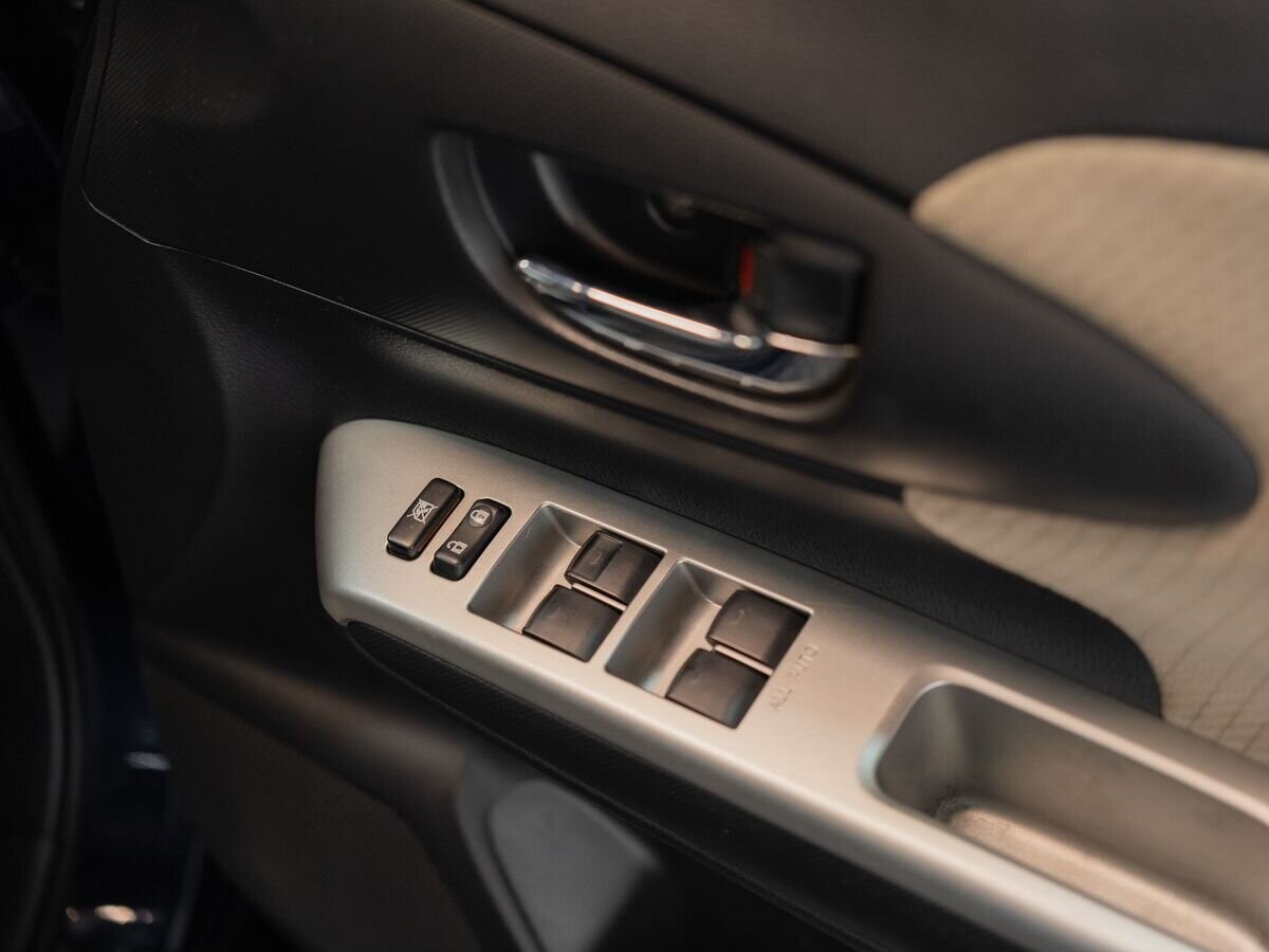 Toyota Wish 2009 - фото автомобиля