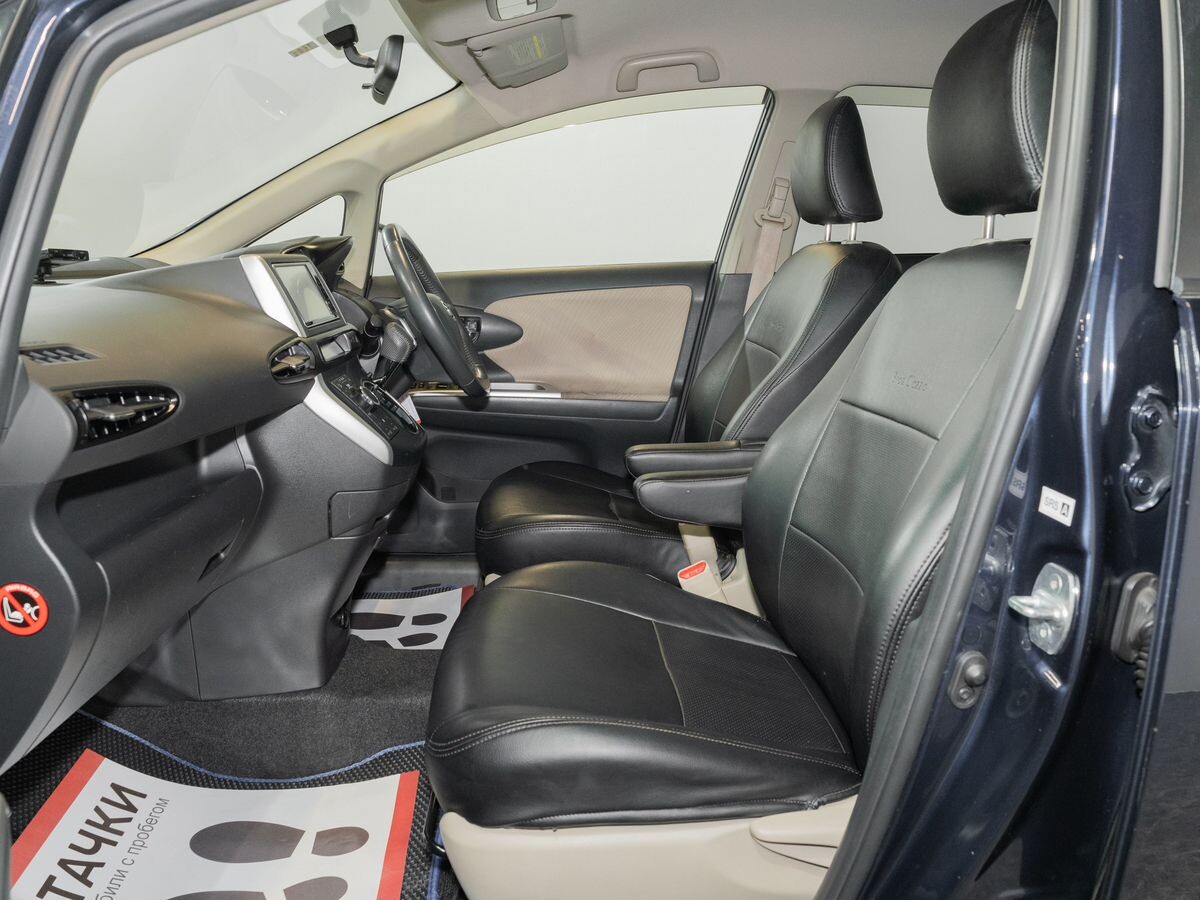 Toyota Wish 2009 - фото автомобиля