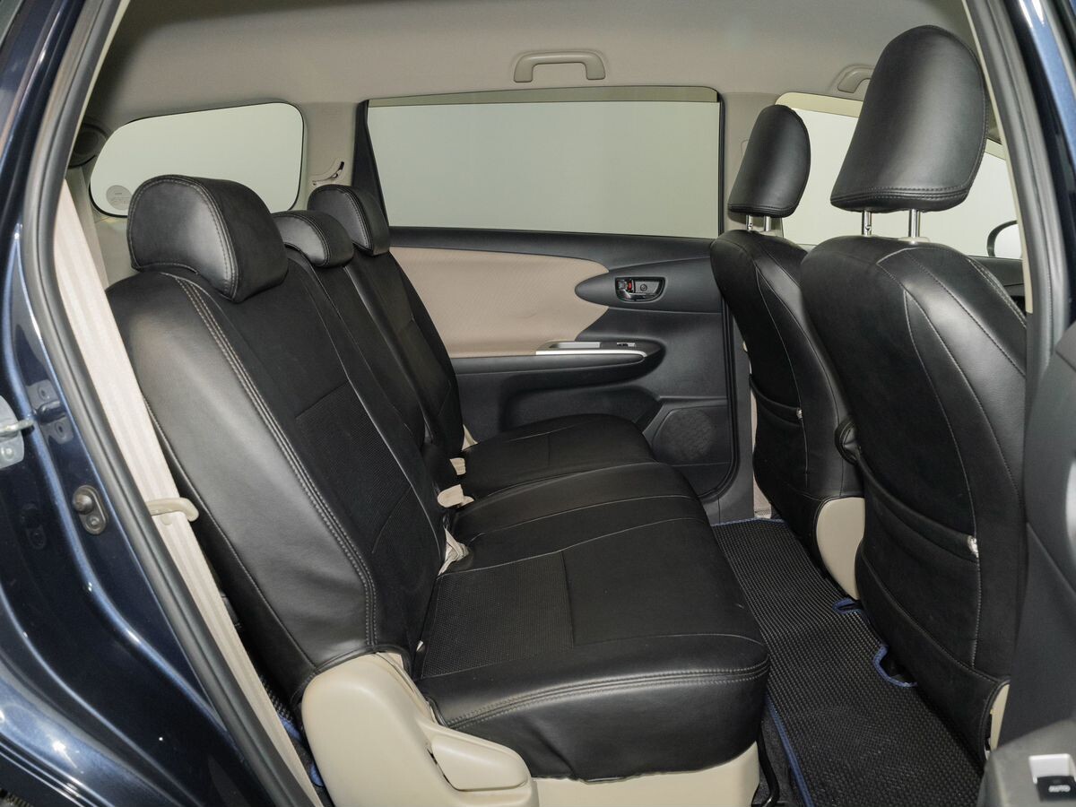 Toyota Wish 2009 - фото автомобиля