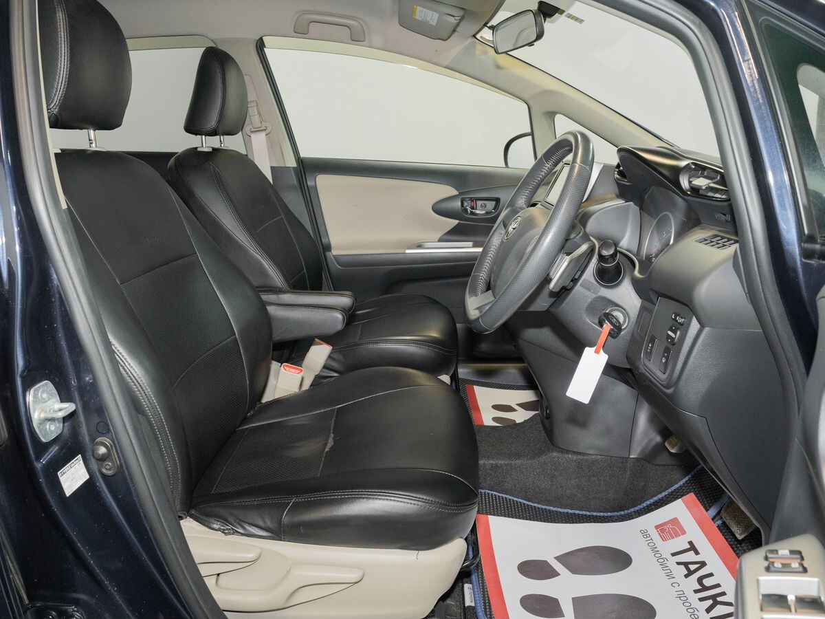 Toyota Wish 2009 - фото автомобиля