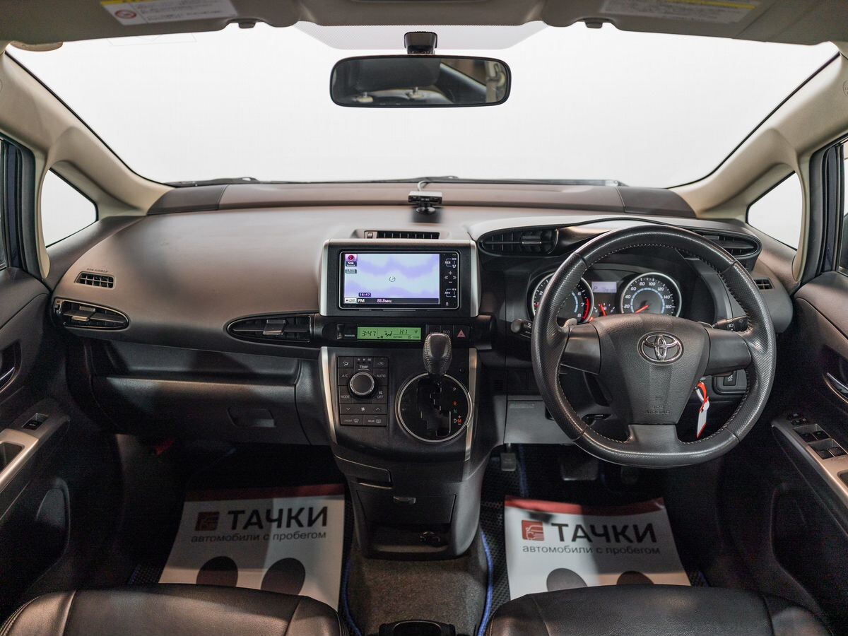 Toyota Wish 2009 - фото автомобиля
