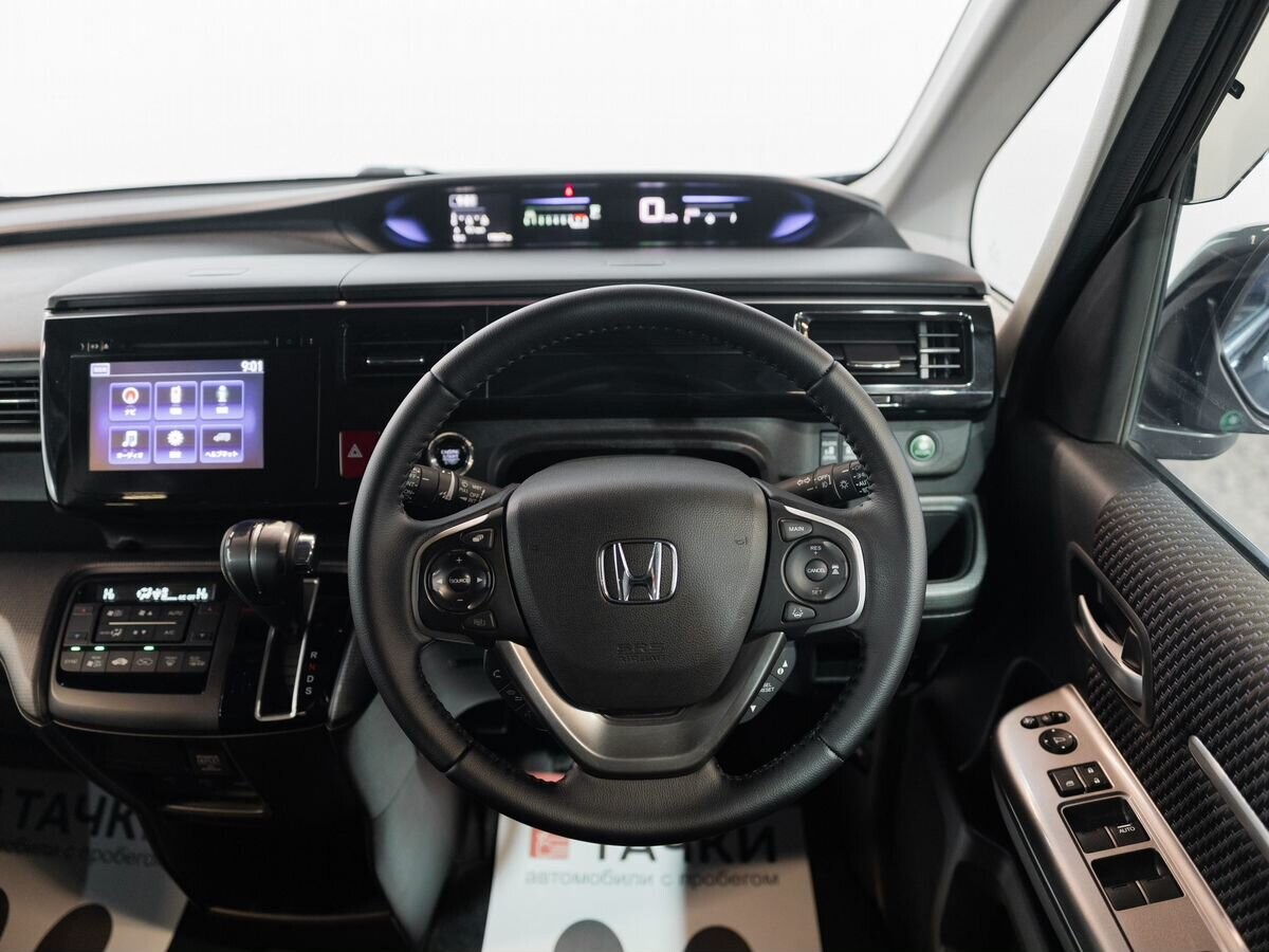 Honda Stepwgn 2015 - фото автомобиля