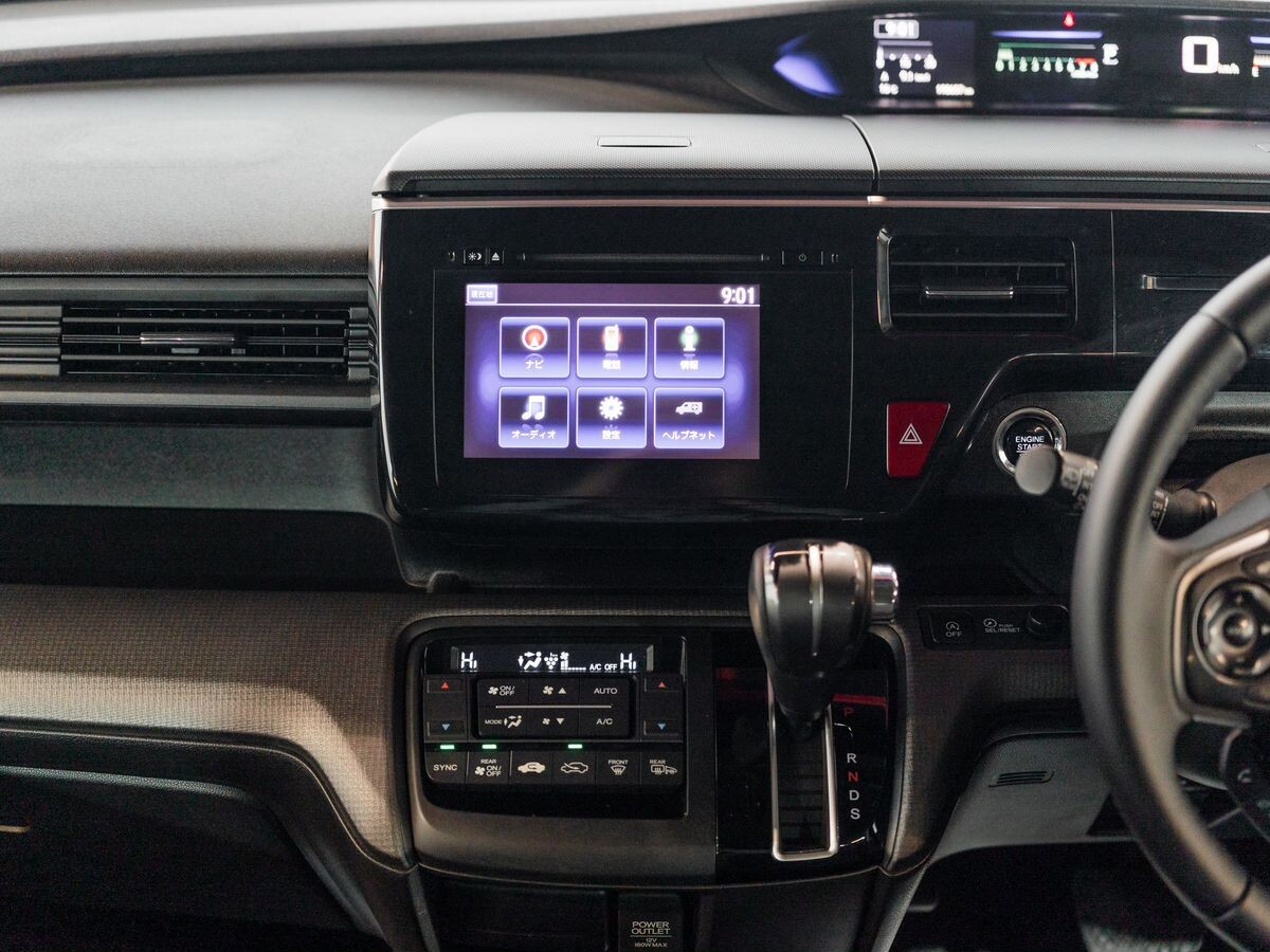 Honda Stepwgn 2015 - фото автомобиля