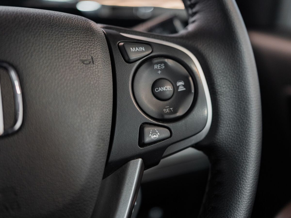 Honda Stepwgn 2015 - фото автомобиля