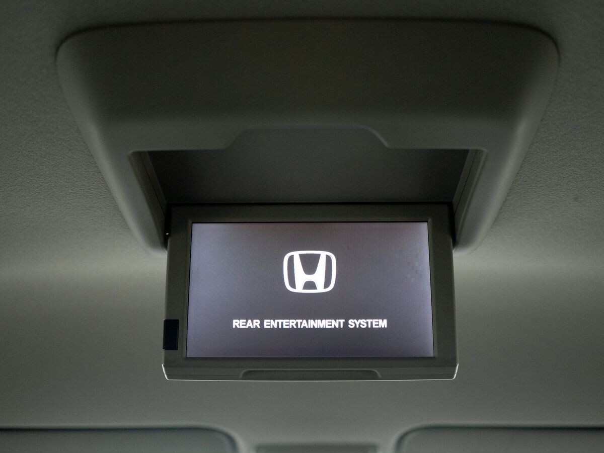 Honda Stepwgn 2015 - фото автомобиля