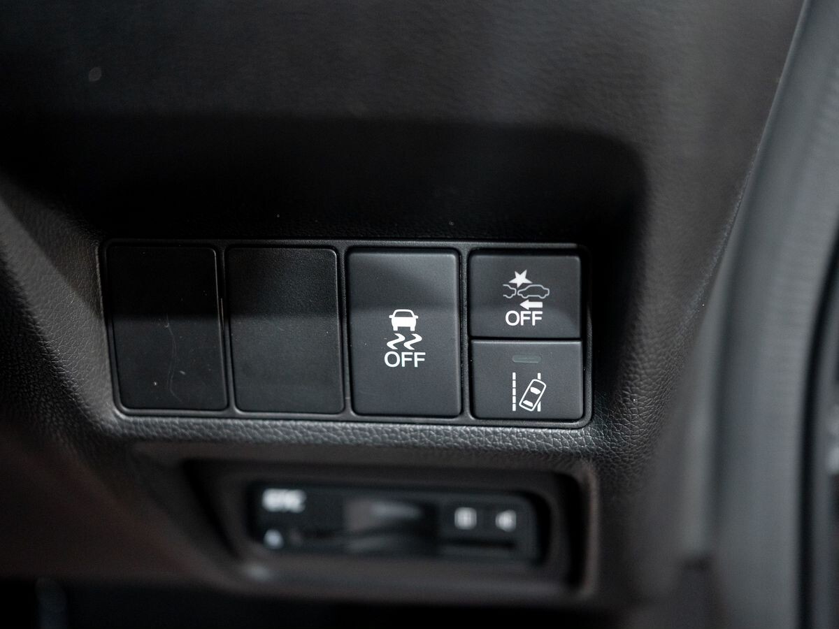 Honda Stepwgn 2015 - фото автомобиля