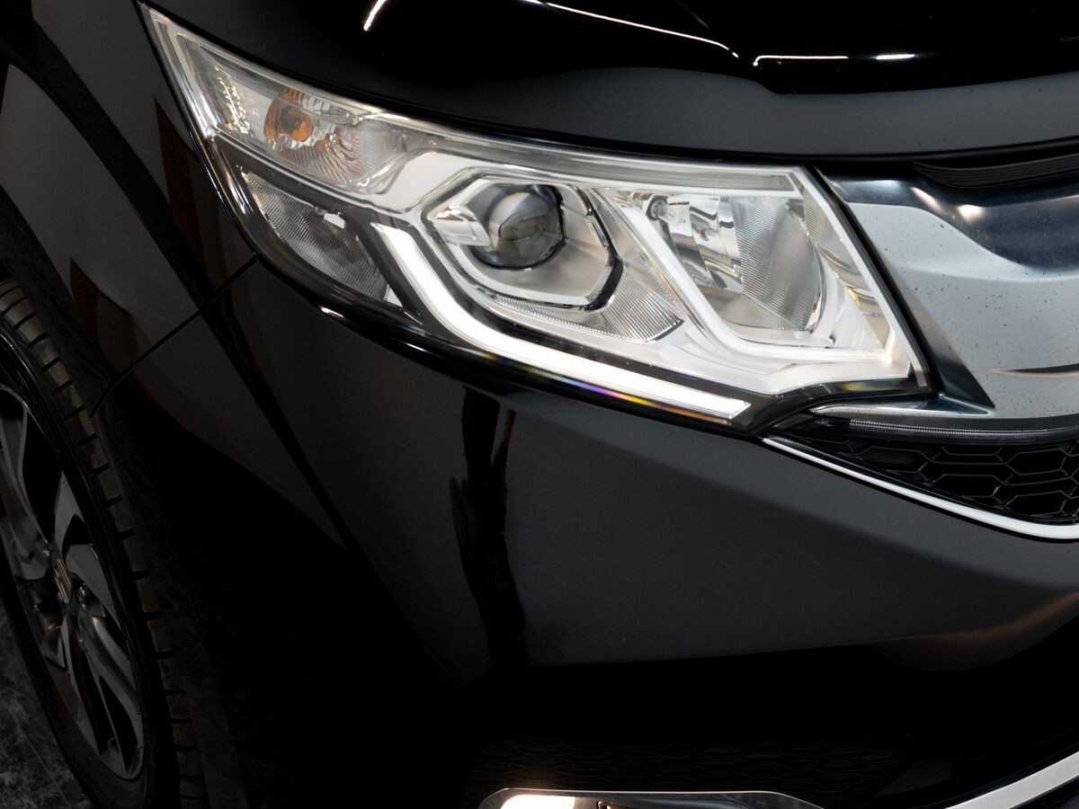 Honda Stepwgn 2015 - фото автомобиля