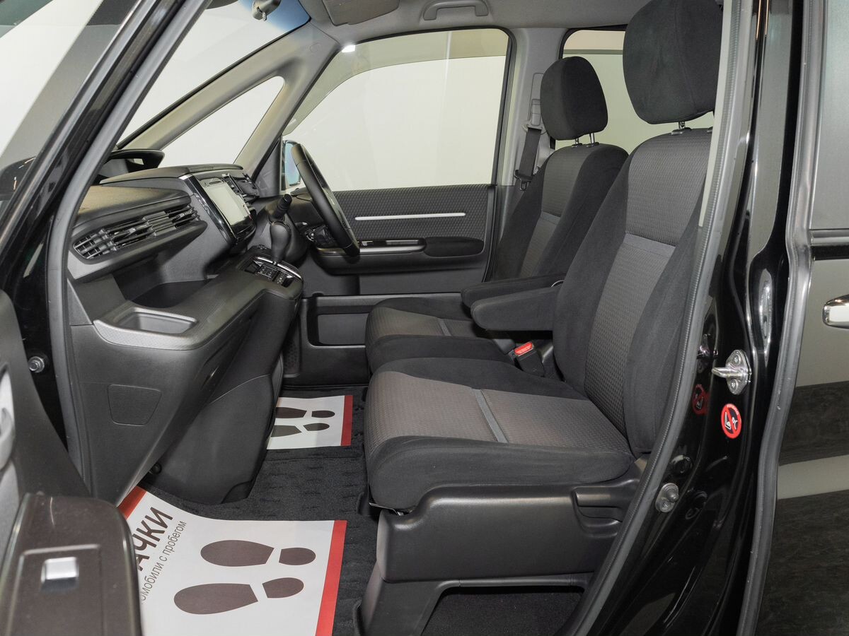 Honda Stepwgn 2015 - фото автомобиля