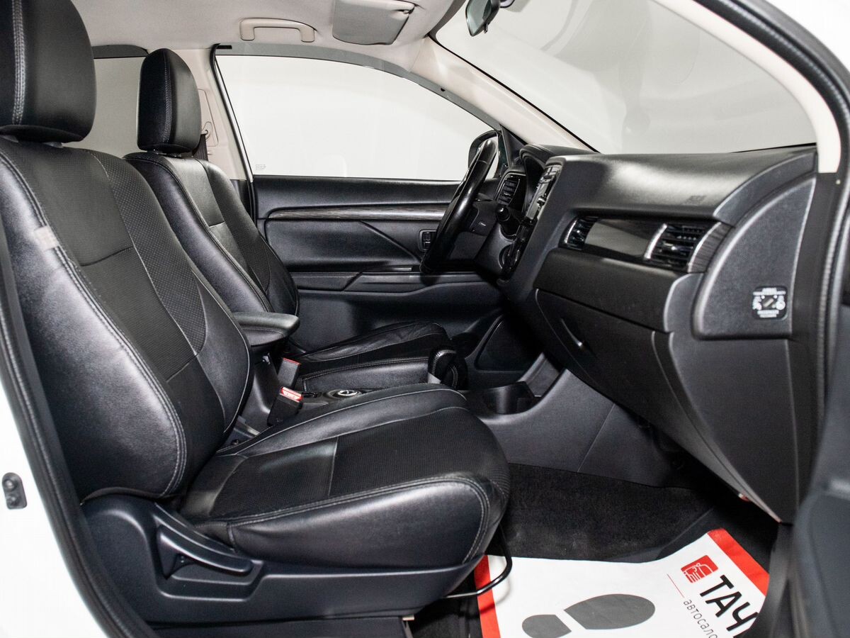 Mitsubishi Outlander 2016 - фото автомобиля