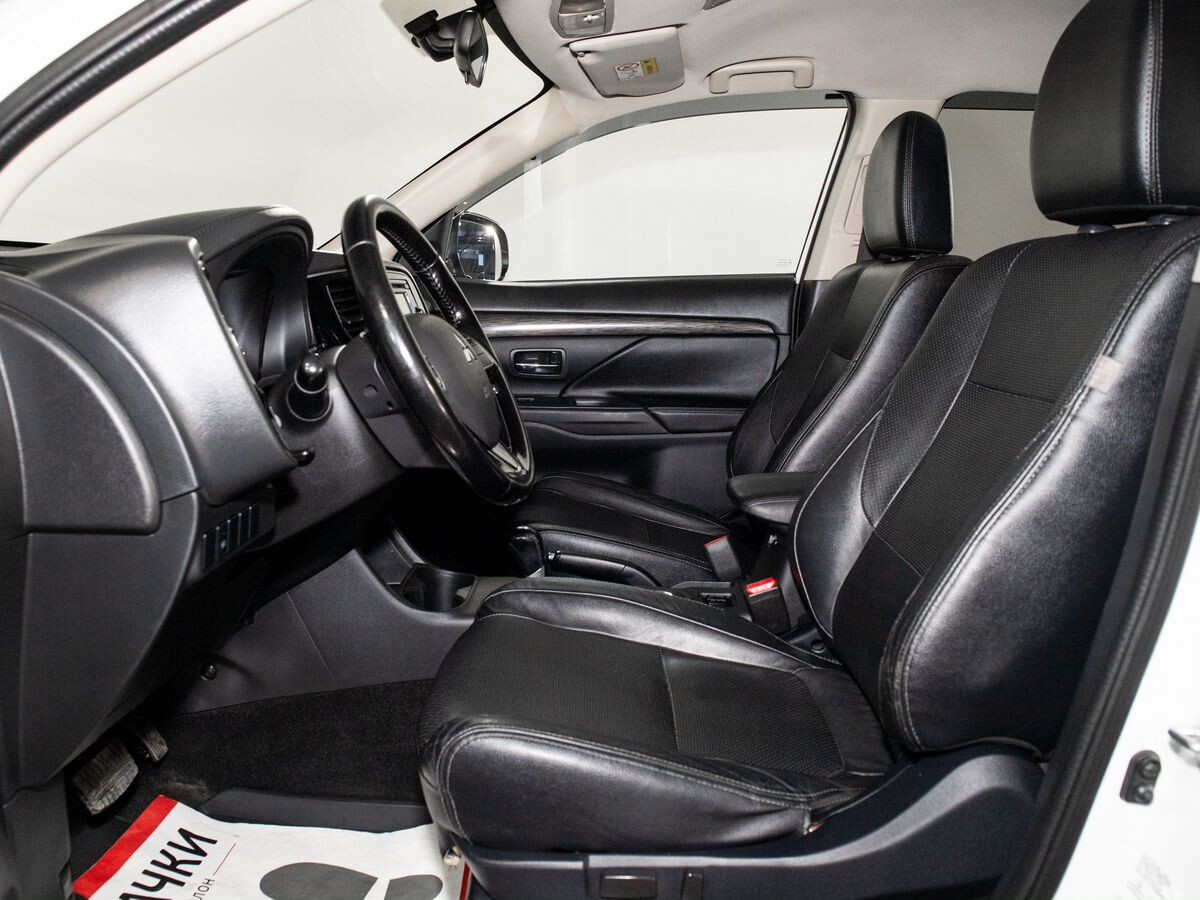Mitsubishi Outlander 2016 - фото автомобиля