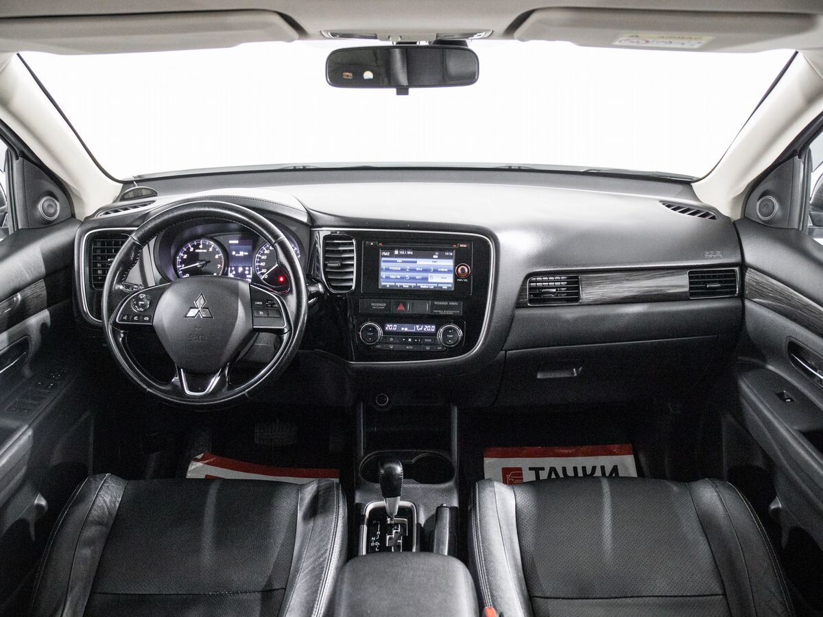 Mitsubishi Outlander 2016 - фото автомобиля