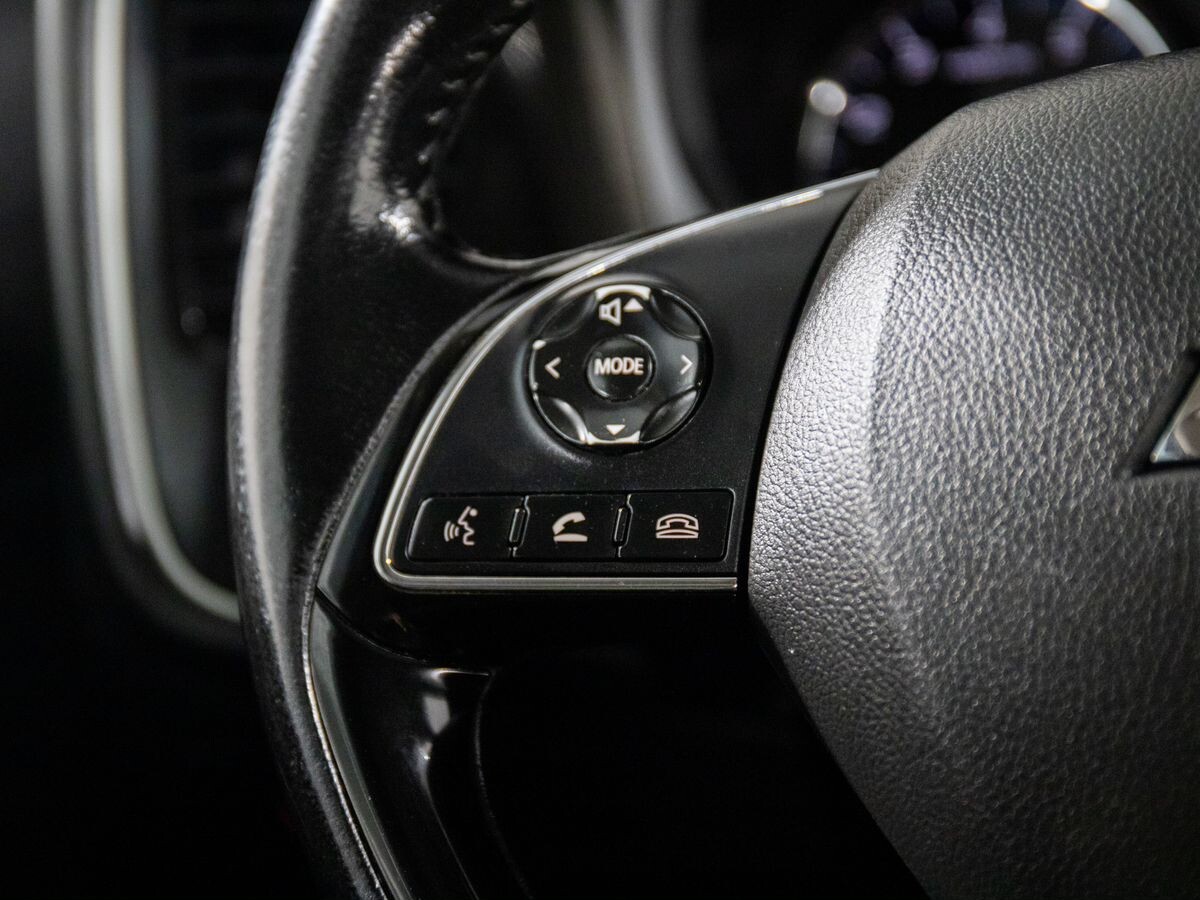 Mitsubishi Outlander 2016 - фото автомобиля