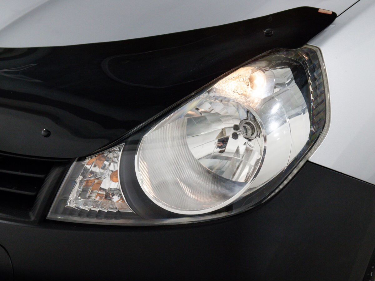 Nissan AD 2017 - фото автомобиля