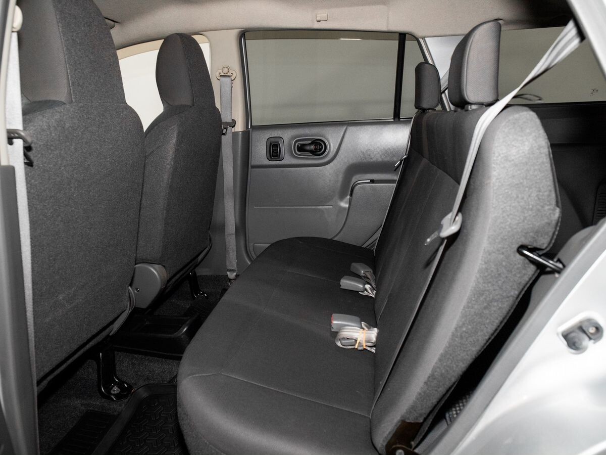 Nissan AD 2017 - фото автомобиля