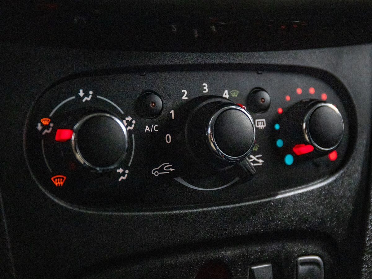 Renault Sandero 2019 - фото автомобиля