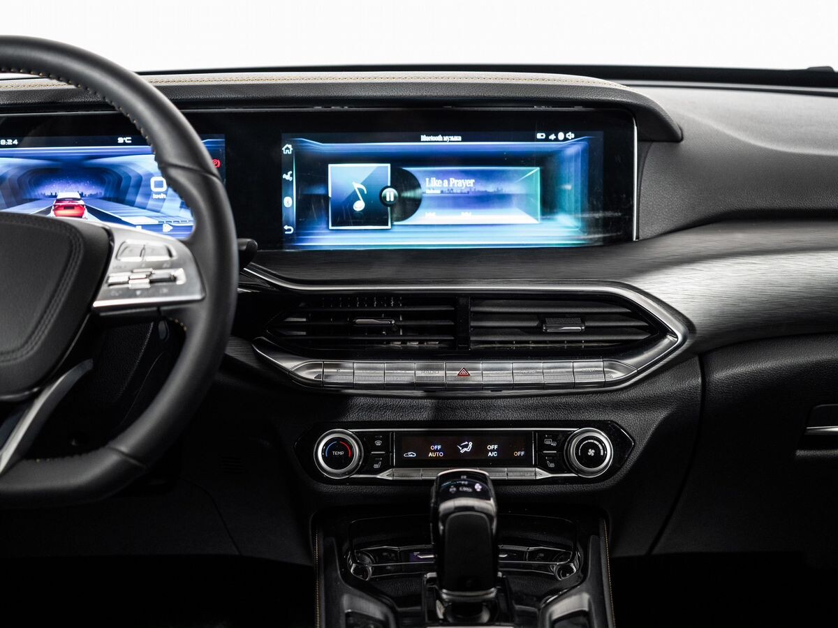 FAW Bestune T77 2022 - фото автомобиля