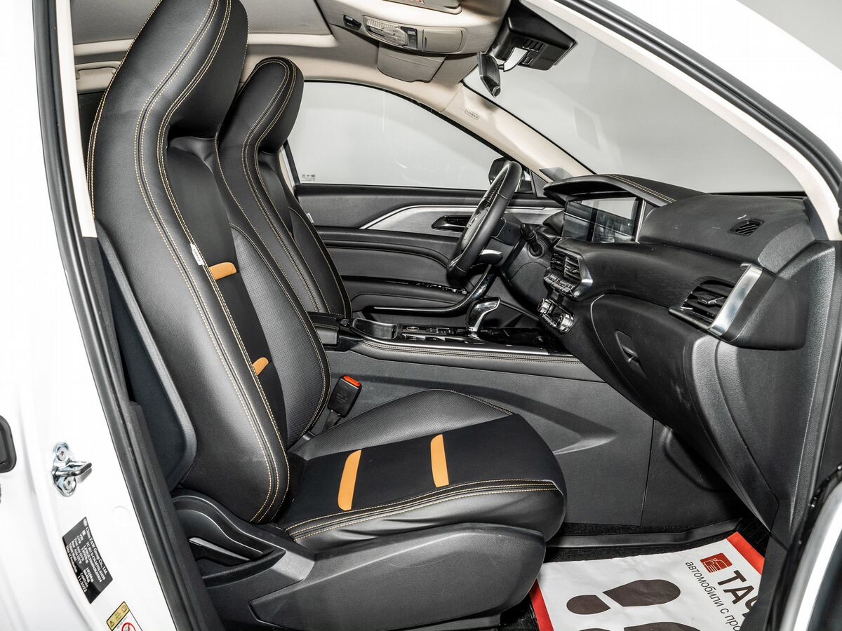 FAW Bestune T77 2022 - фото автомобиля