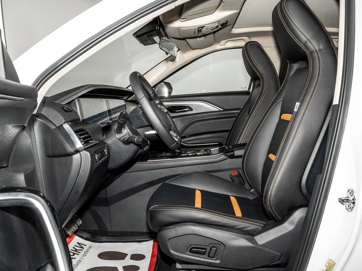 FAW Bestune T77 2022 - фото автомобиля