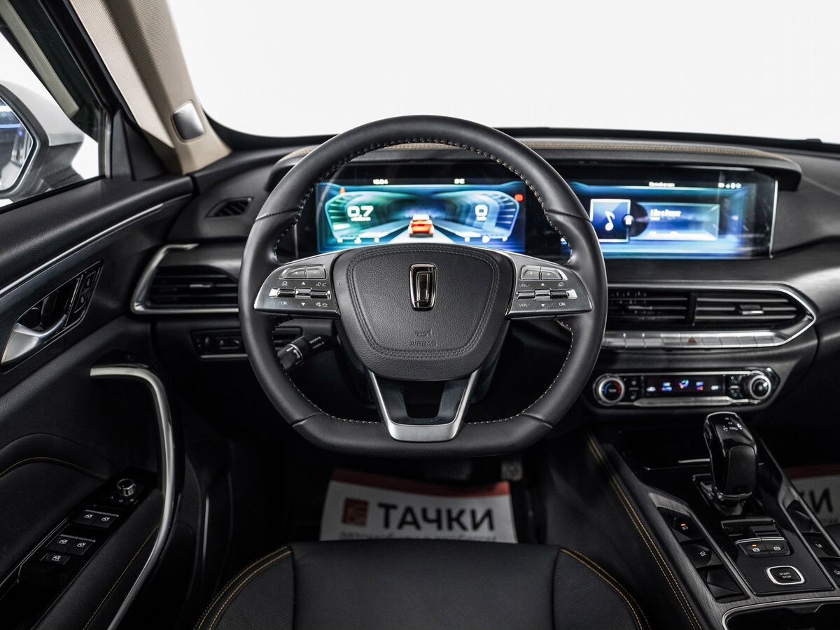 FAW Bestune T77 2022 - фото автомобиля