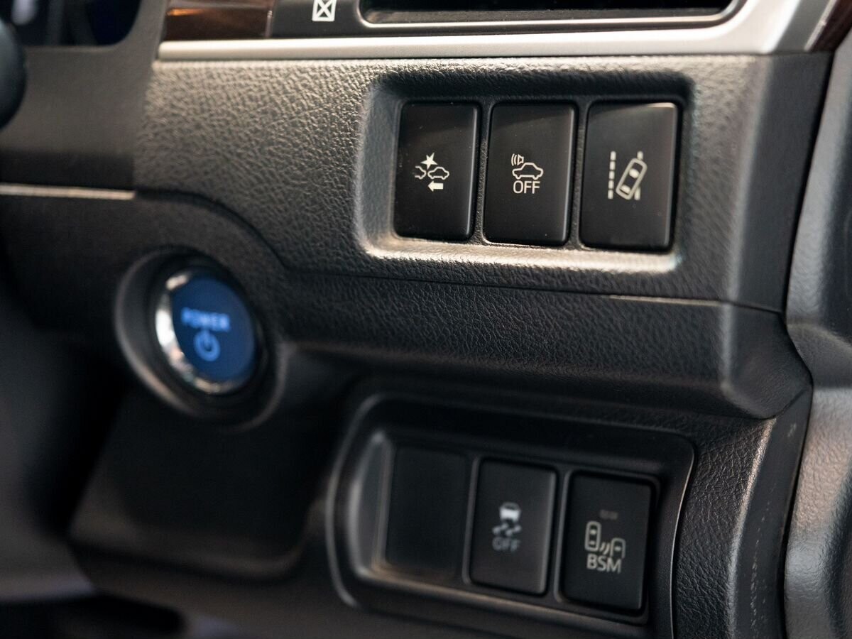 Toyota Camry 2016 - фото автомобиля