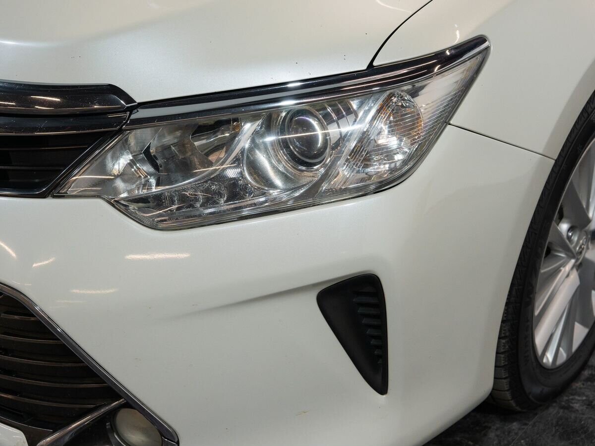 Toyota Camry 2016 - фото автомобиля