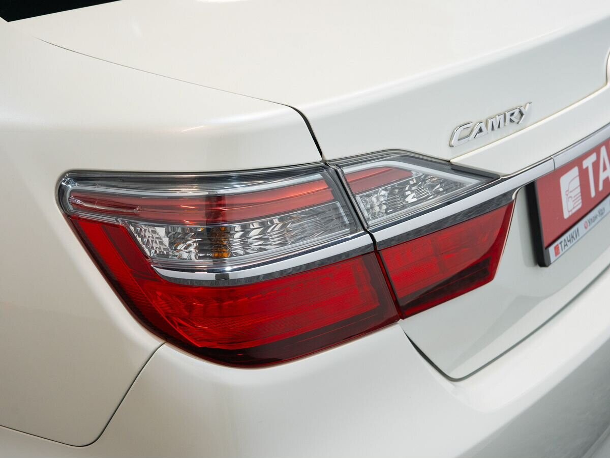 Toyota Camry 2016 - фото автомобиля