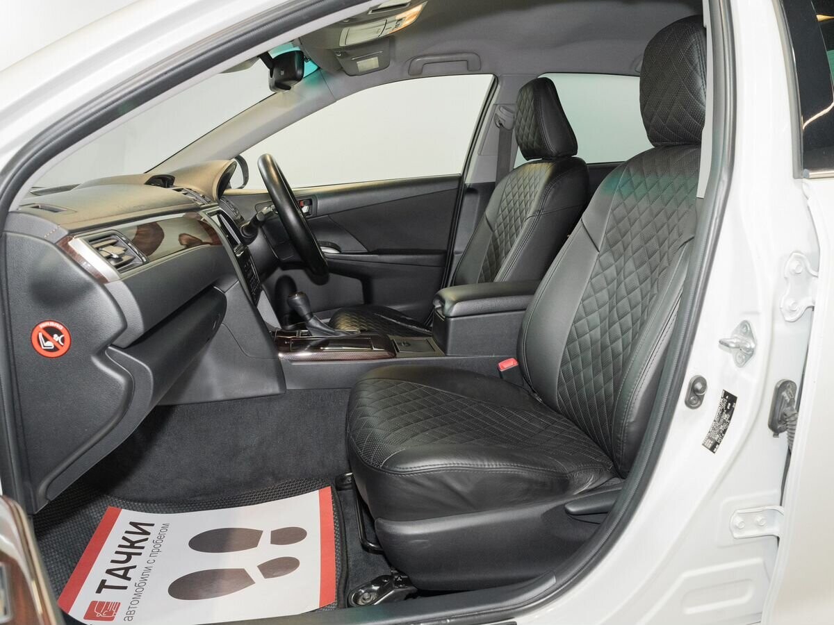 Toyota Camry 2016 - фото автомобиля