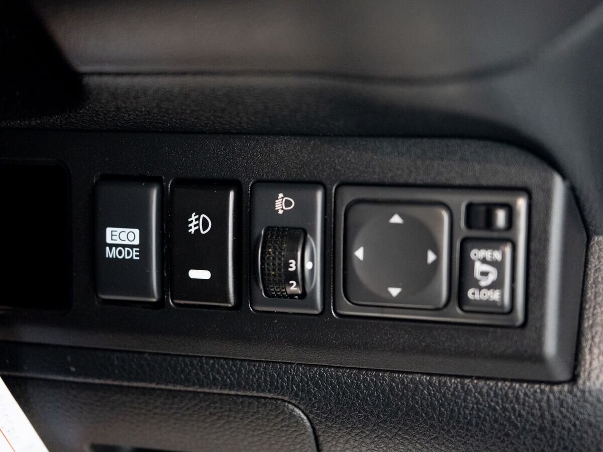 Nissan Note 2011 - фото автомобиля