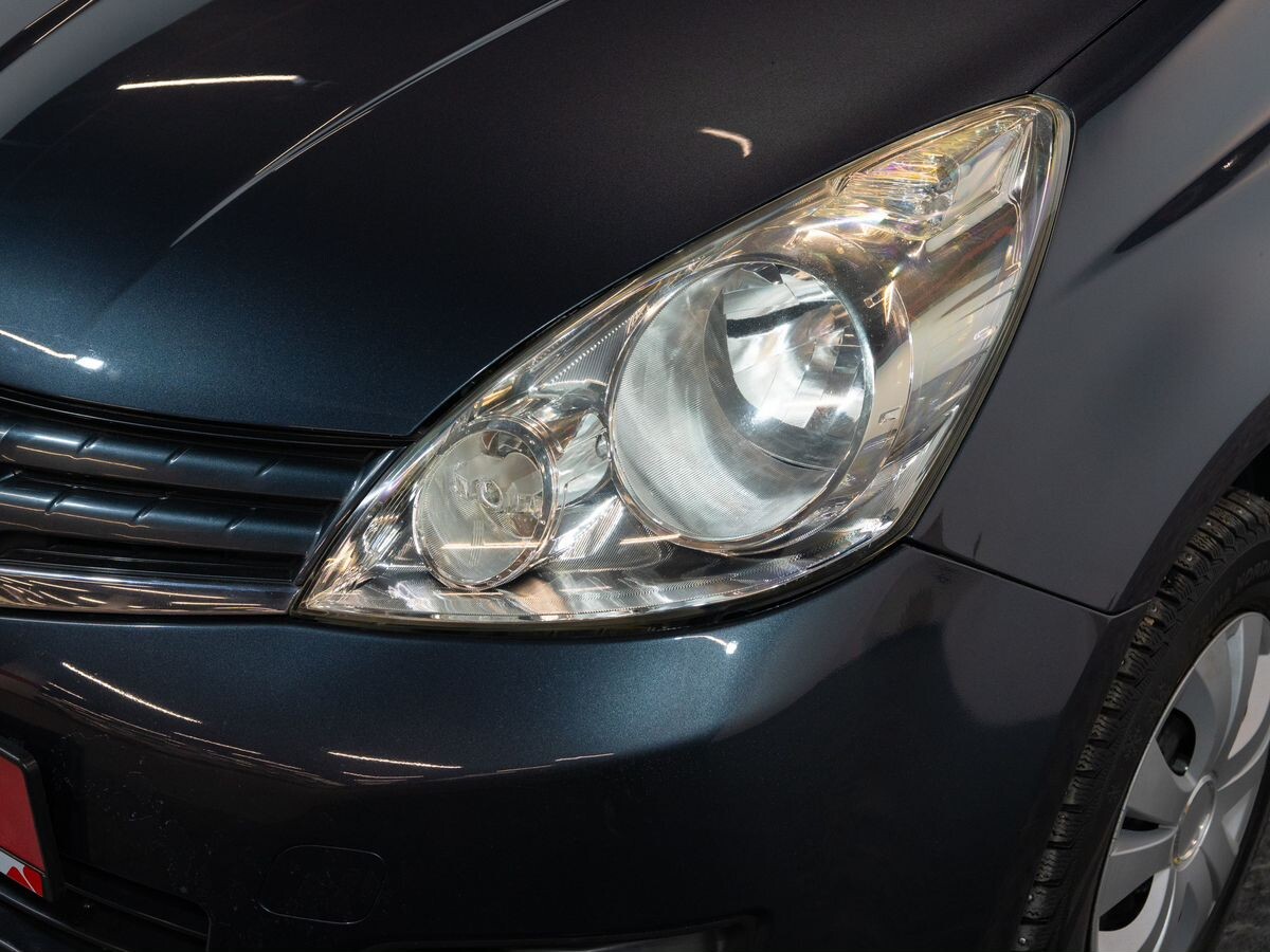 Nissan Note 2011 - фото автомобиля