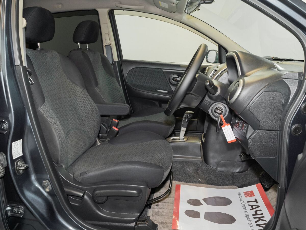 Nissan Note 2011 - фото автомобиля