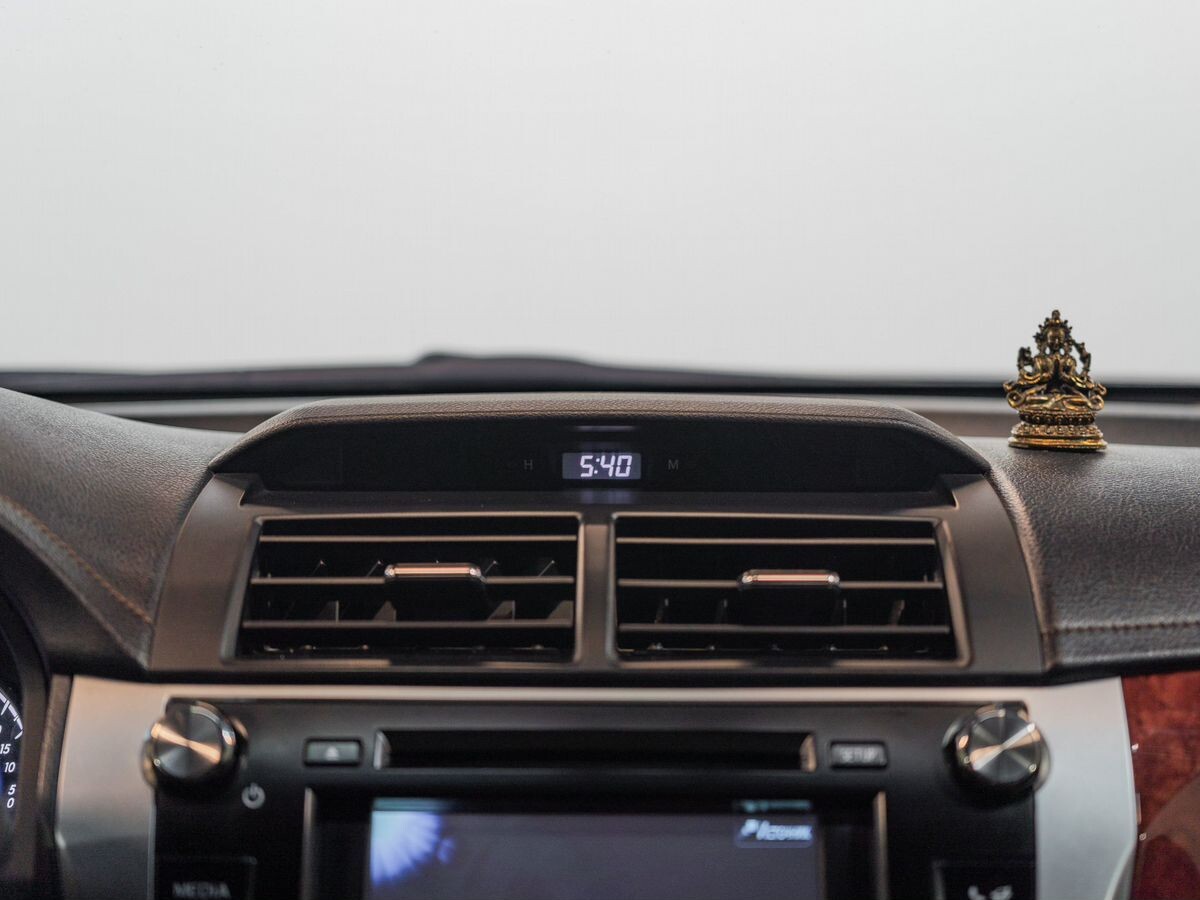 Toyota Camry 2011 - фото автомобиля