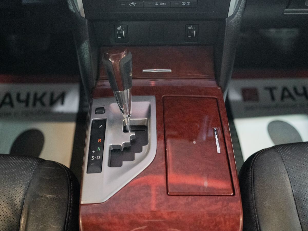 Toyota Camry 2011 - фото автомобиля