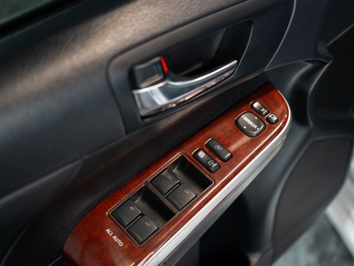 Toyota Camry 2011 - фото автомобиля