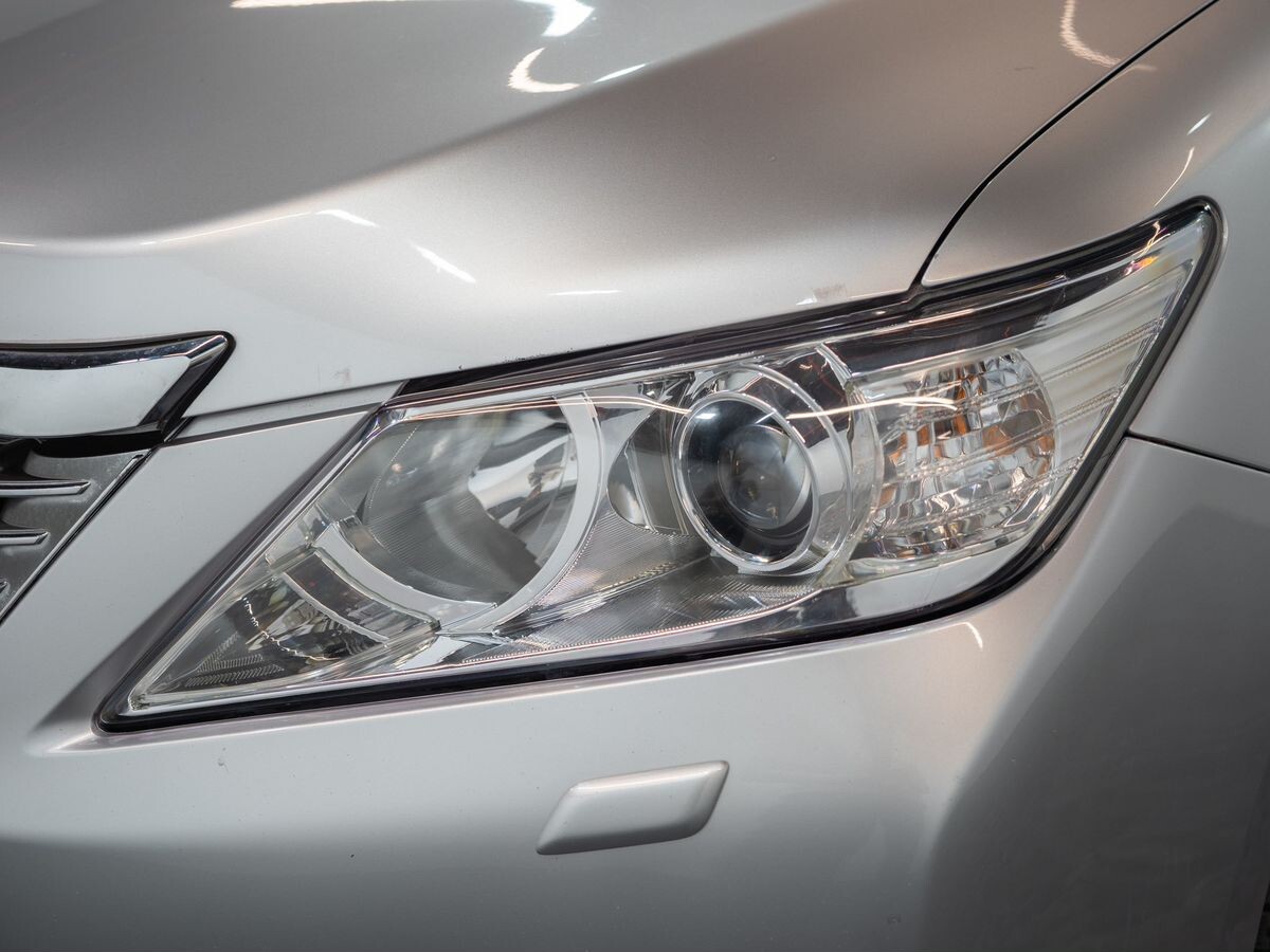 Toyota Camry 2011 - фото автомобиля