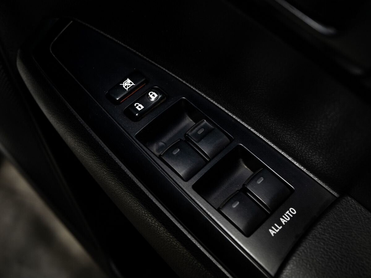 Toyota Corolla 2019 - фото автомобиля