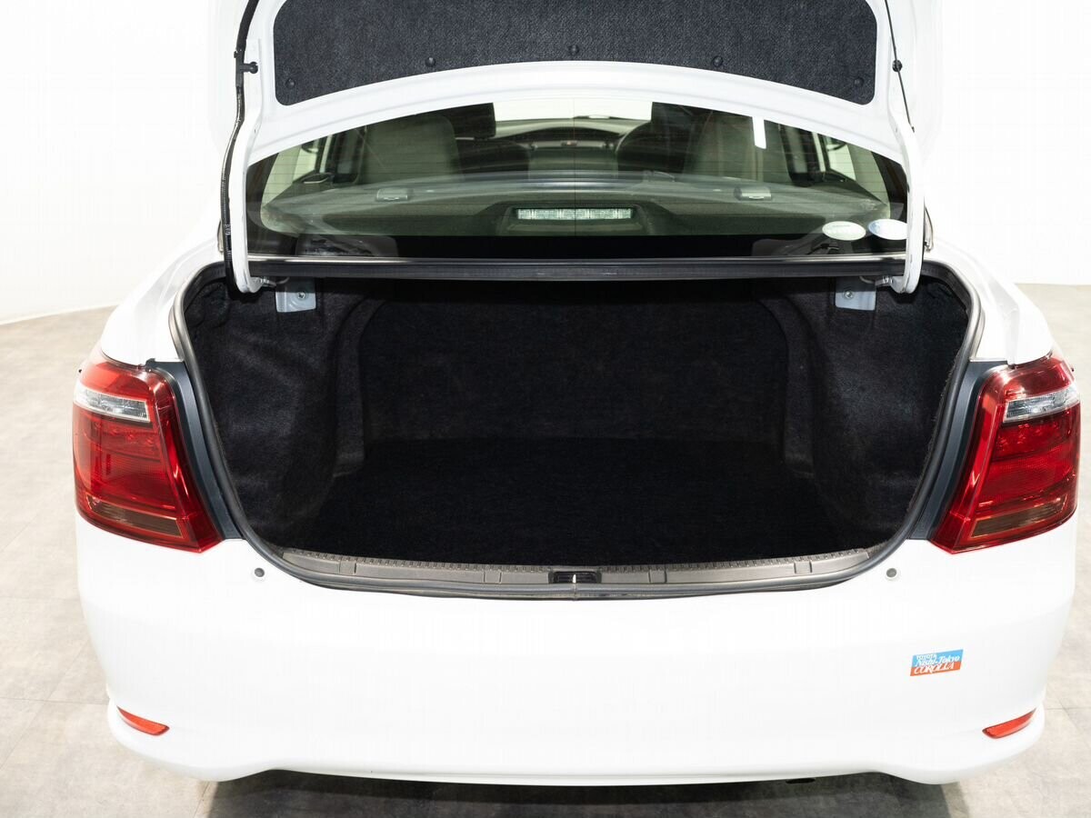 Toyota Corolla 2019 - фото автомобиля