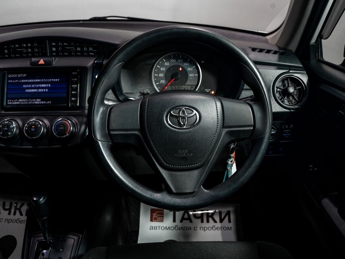 Toyota Corolla 2019 - фото автомобиля