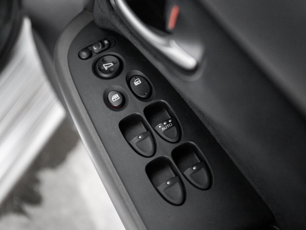 Honda Stream 2007 - фото автомобиля