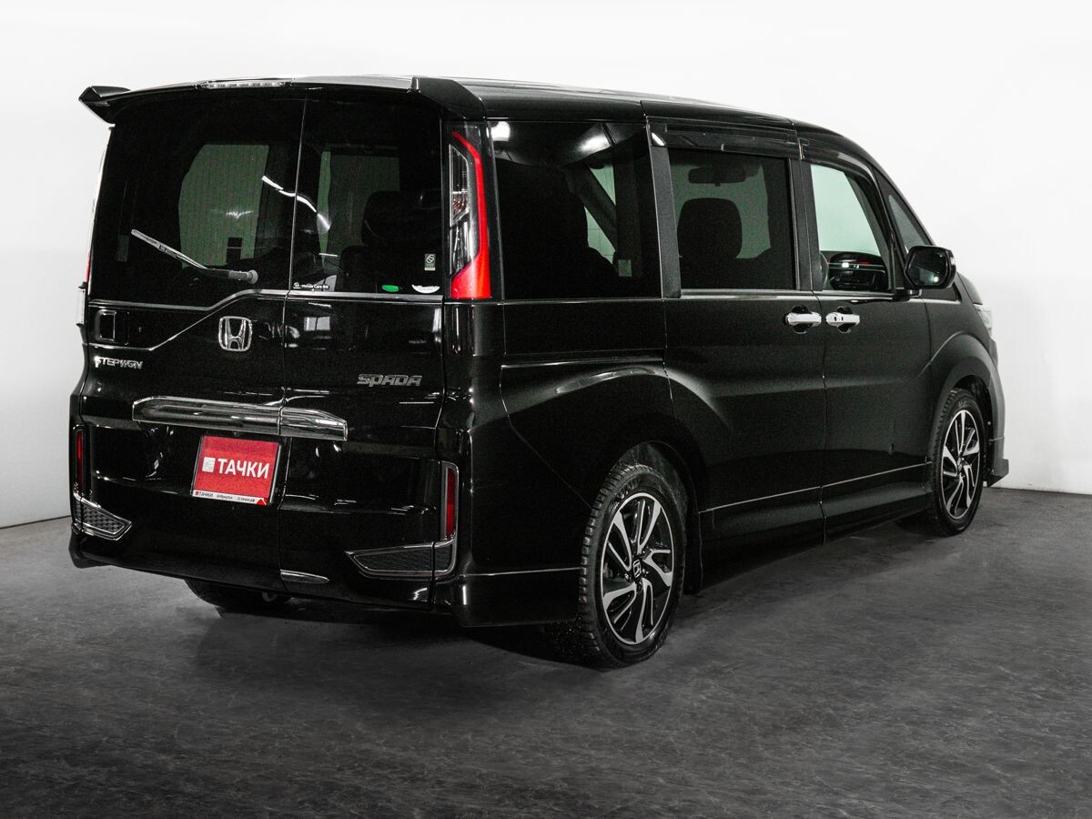 Honda Stepwgn 2018 - фото автомобиля