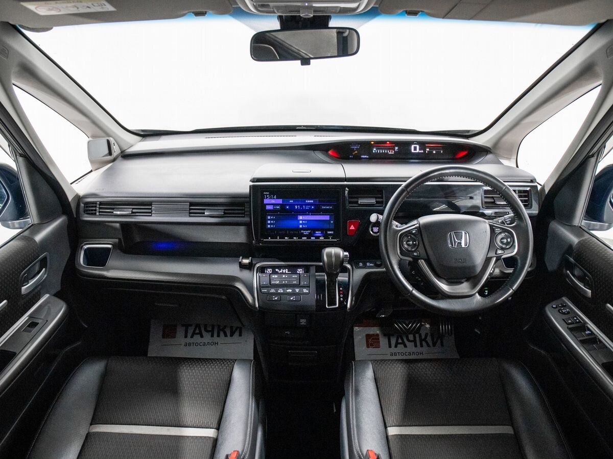 Honda Stepwgn 2018 - фото автомобиля