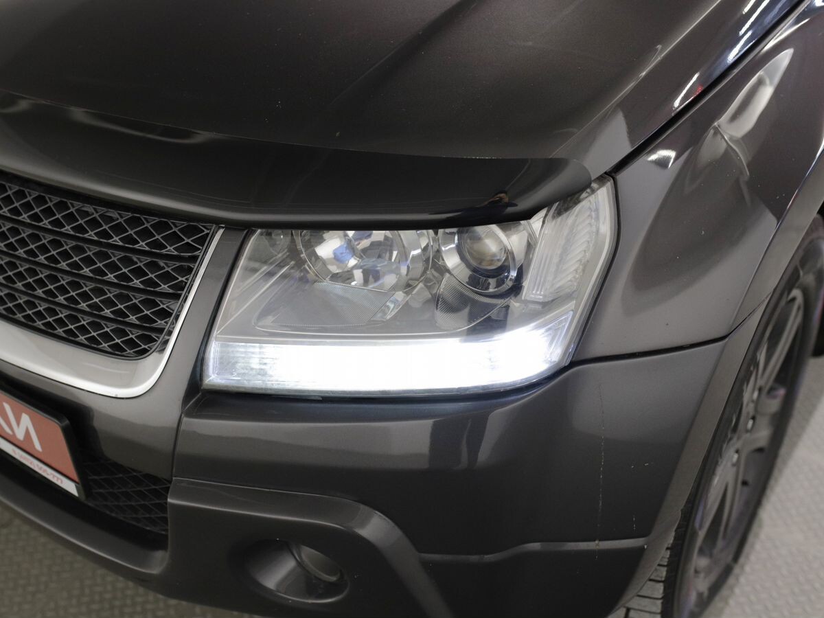 Suzuki Grand Vitara 2011 - фото автомобиля