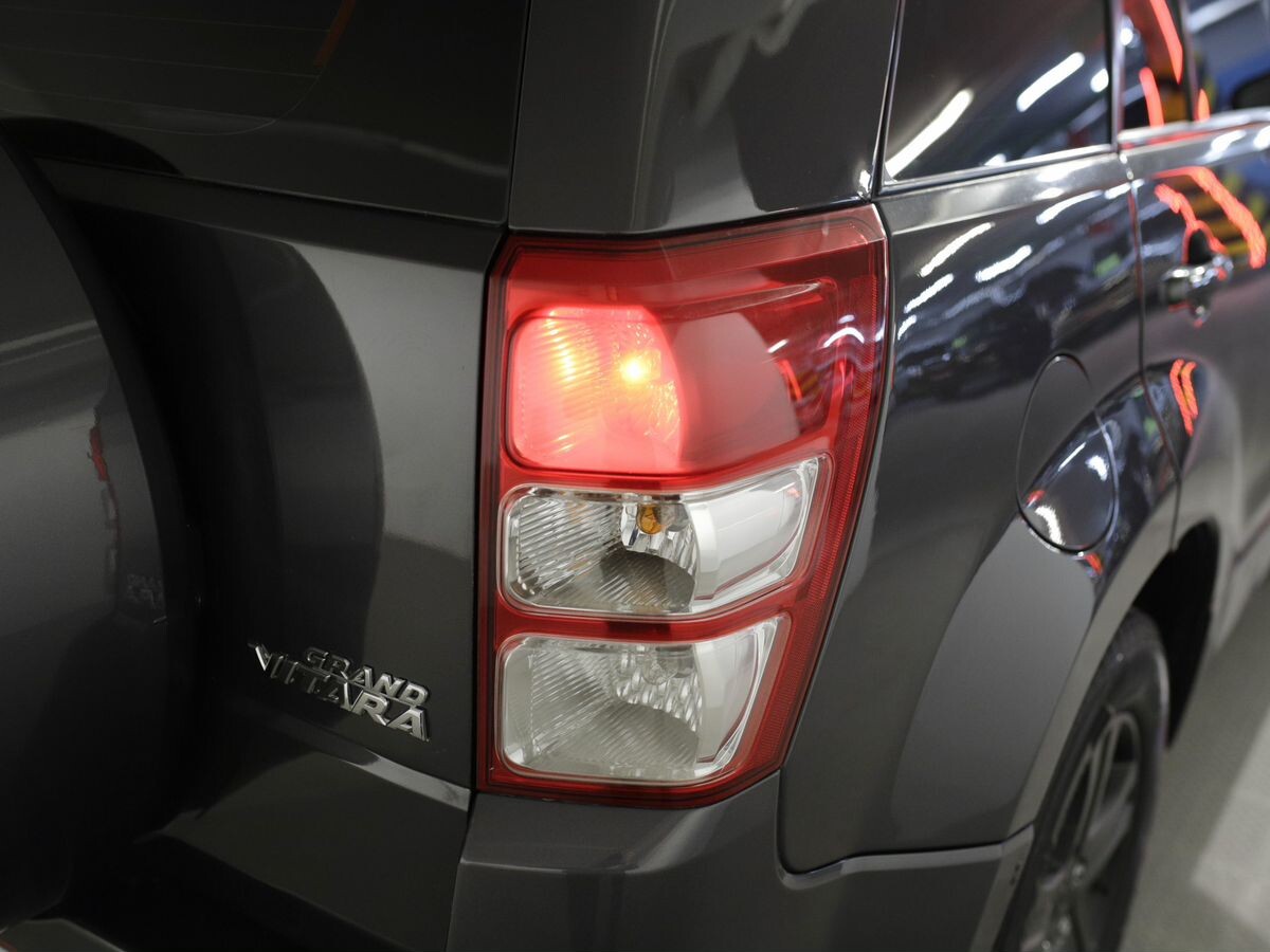 Suzuki Grand Vitara 2011 - фото автомобиля