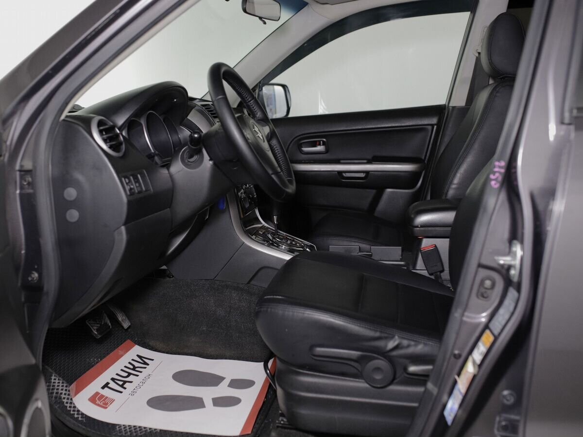 Suzuki Grand Vitara 2011 - фото автомобиля