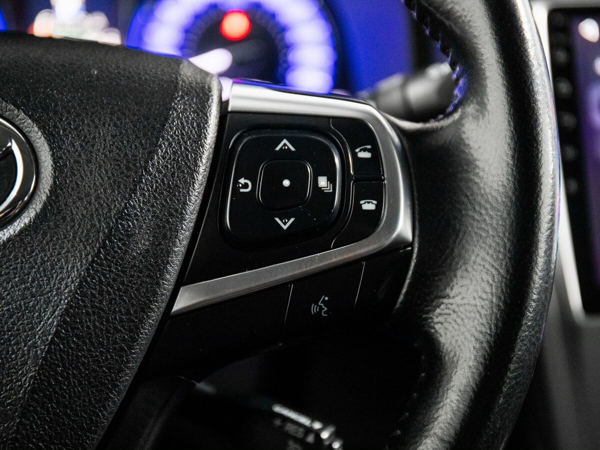 Toyota Camry 2017 - фото автомобиля