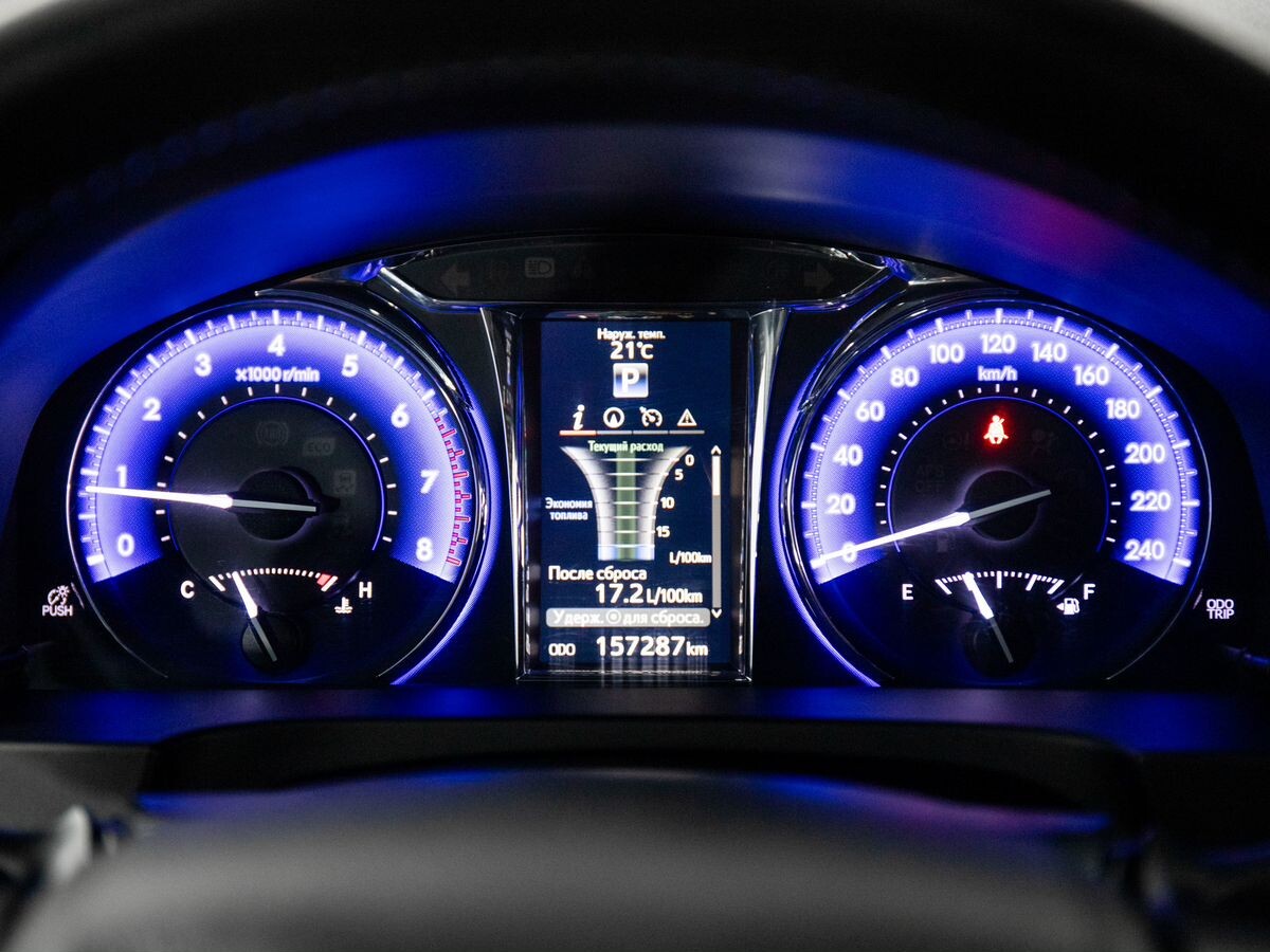 Toyota Camry 2017 - фото автомобиля