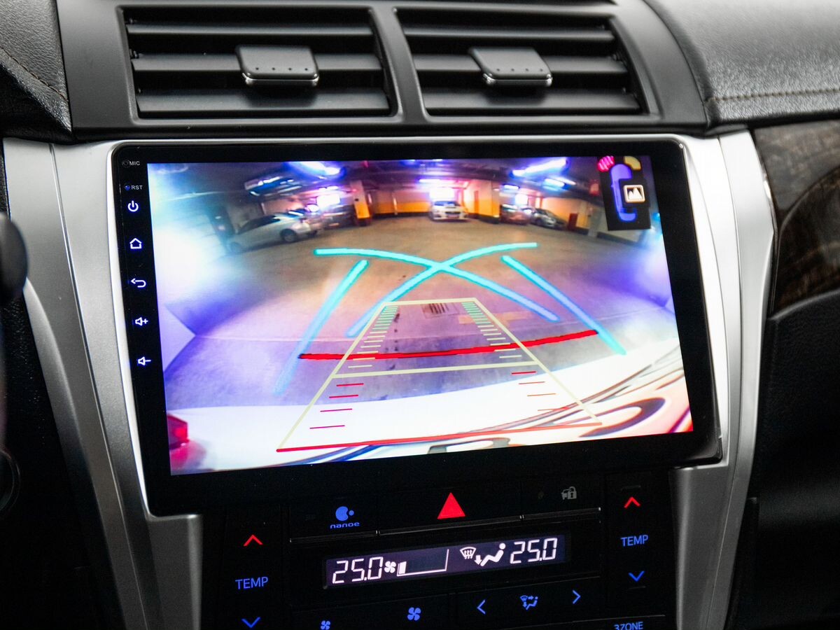 Toyota Camry 2017 - фото автомобиля