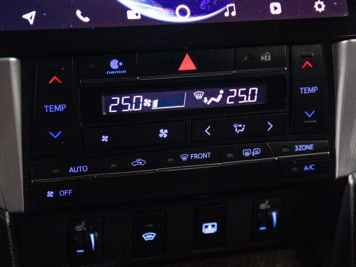 Toyota Camry 2017 - фото автомобиля